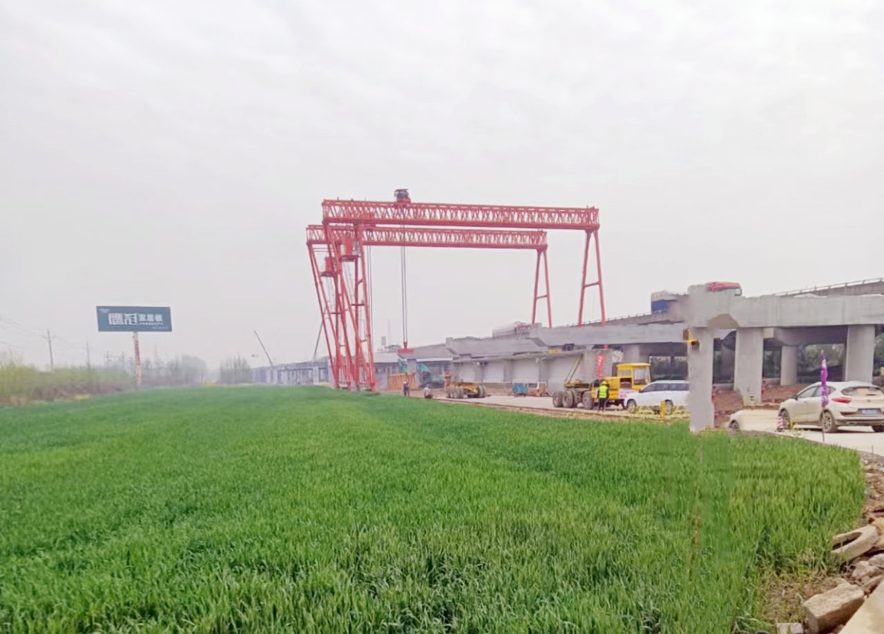 湖北 科技龙门吊安全监控系统助力京港澳高速湖北段扩建项目