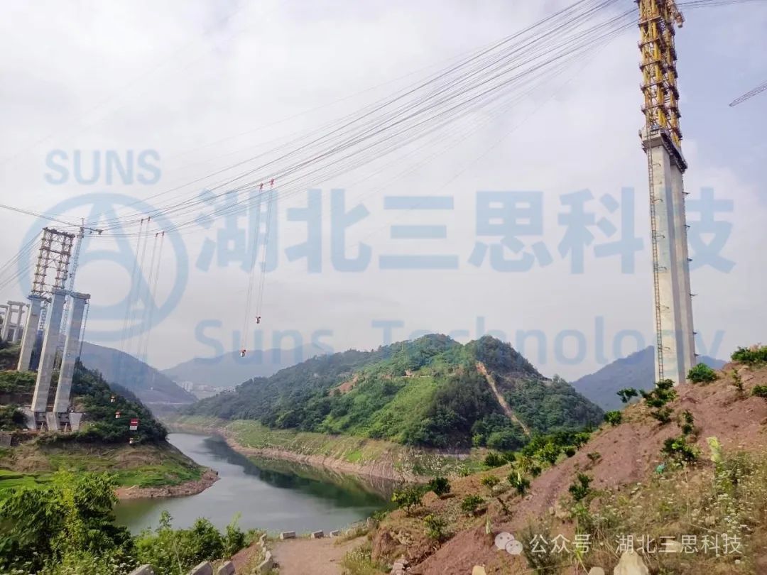 重庆磨刀溪特大桥缆索吊集中控制系统正式投入使用，为智能化安全管